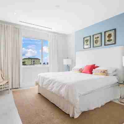 *NEW* Oceanfront apartment steps away from Baha Mar Rooms