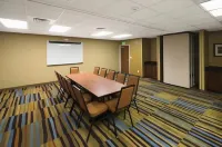 Holiday Inn Express Rocklin - Galleria Area Hotels in Lincoln