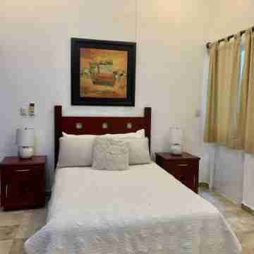 Amazing 3 bedroom condo by Mamitas beach Rooms