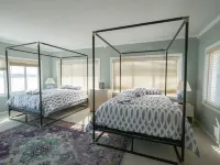 Beautiful 2 bed, 2 bath condo on St Clair River in Marysville, MI - U1 Hotels in Marysville