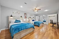 Euless Oasis: 3 bed/3.5 bath home near DFW Airport Hotels in Euless