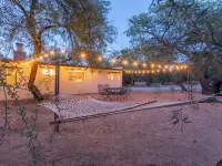 Remodeled Ranch House on 3 acres with Horse Facilities Hotels in Tanque Verde