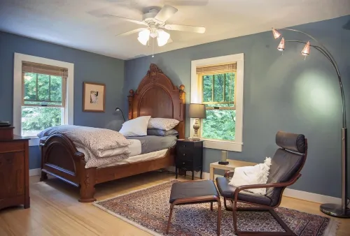 Blend City and Country at Lucky W Cottage