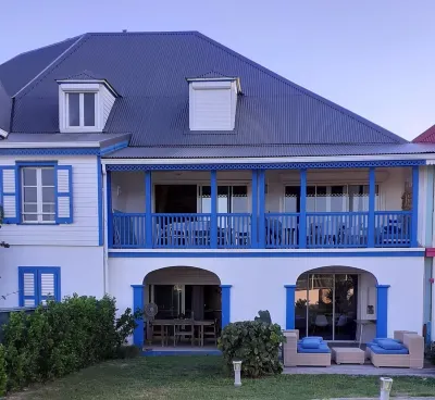 Orient blue seaview, the sea less than 50m away! Hotels near Oyster Pond