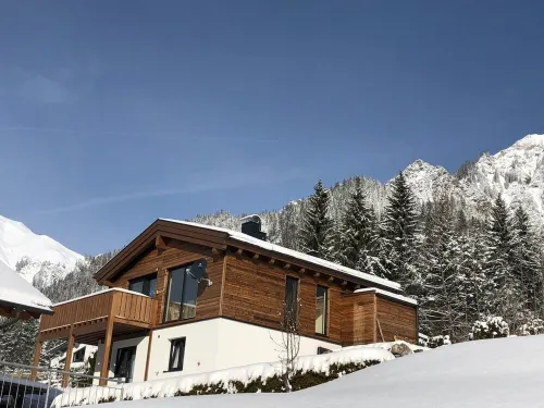 Luxurious Chalet, 7 adults, in sunny Klostertal Hotels in Dalaas