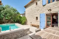 Maison de Village en Pierres Dans les Alpilles
