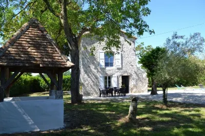 NEW: Beautiful stone house with fireplace and swimming pool