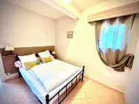 Charming 2-bedroom Provencal Cottage in Peaceful Venasque with Heated Pool