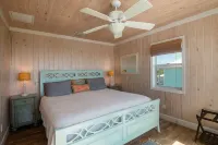 Oceanfront Beauty 6 KING beds/6 baths! Big Pool and Volleyball Court. or Pickle?