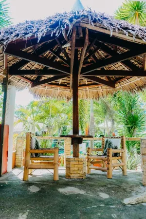 Private quite bungalow-5 min walk to ocean & restaurants