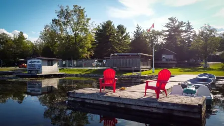 Muskoka Four Bedroom House on the Lake