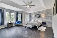 Private Pool, Hot Tub, Game Rm, Fire Pit, & Luxury 5 bedrms in gated community! Hotels in der Nähe von Pocono Raceway