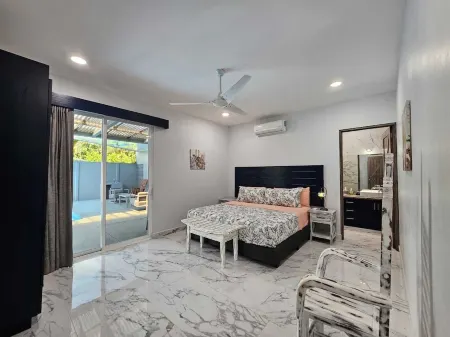 3 bdrs, close to beach & Marino Ballena National Park!