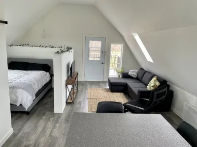 Homestead 1810 - newly renovated barn loft apartment minutes from Charlottetown Experience PEI 주변 호텔