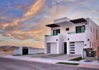 Sunset Beach House Ocean Front Hot Tub & Pool