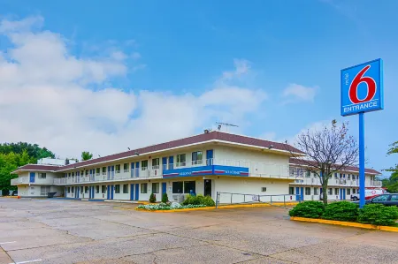 Motel 6 Fredericksburg, VA - North