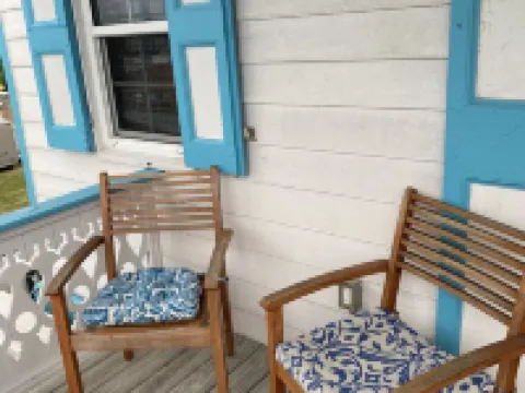 Pa Willie’s - Locally owned historic cottage conveniently located with dock. Hotels in Elbow Cay