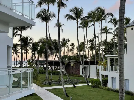 Beautiful new Condo at coson bay