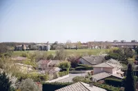 Charming Green apartment 20 min from Toulouse ncdiag附近的飯店