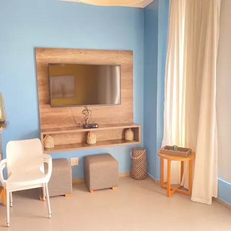 Bayview Hotel 26,Dolphin Beach, Walvis Bay,Namibia Отели в г. Уолфиш-Бей