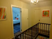 Modern Manor on Maple Hotels in Callicoon