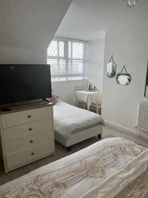 Jasmine House Hotels near The Bird