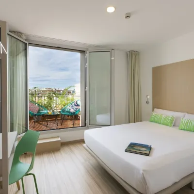 SmartRoom Barcelona โรงแรมใกล้เอล โปเบล เอสปันญอล