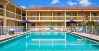 Baymont by Wyndham Fort Myers Central - Lemmikkieläimet sallittu