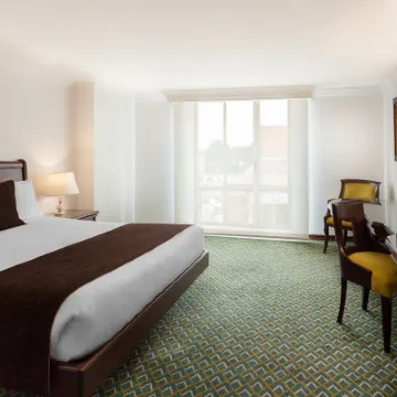 Hotel Embassy Park Hotels near Puente Aranda