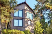 Cozy Lake-View Hideaway! Pet-Friendly Truckee Home - Lemmikkieläimet sallittu
