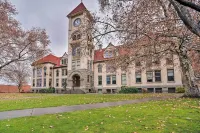 Peaceful Wine Country Getaway - Walk to Downtown!