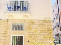VOLPE E UVA Winesuites & Spa Hotels in Trani