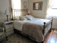 Daniel Stebbins B and B Hotels in Hampshire County
