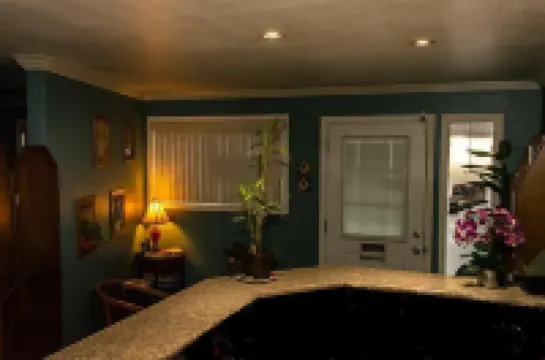 메이플 리프 모텔 쉐디 코브