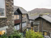 Dixon Court Hotel di 