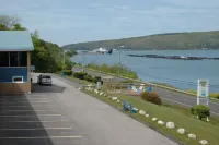 Admiral Digby Inn Restaurant and Cottages - parking