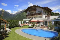 Adults Only Hotel Grafenstein - Pools