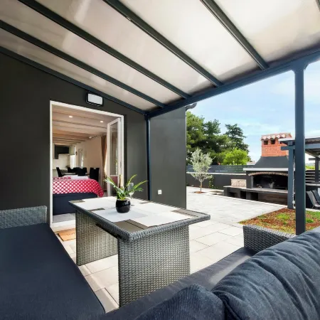 Holiday House Sandi