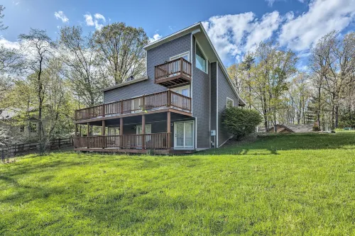Pet-Friendly Massanutten Resort Home w/ Yard! - Parkplatz