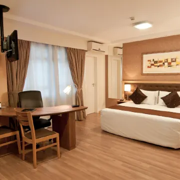 Summit Hotel Monaco