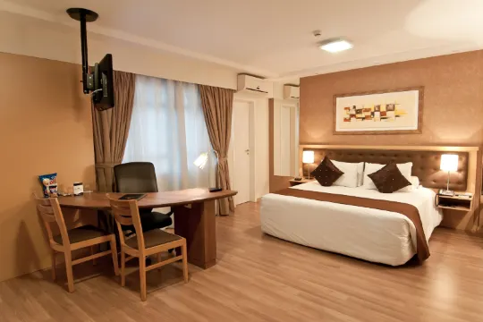 摩納哥高峯酒店