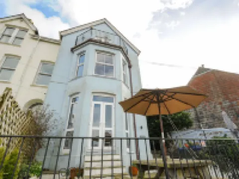 Elmbank Hotels near Looe