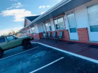 Bo-Mark Motel - Parking