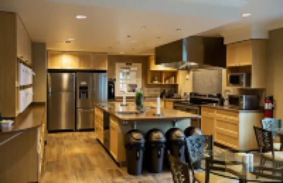 Refresh Inn & Suites