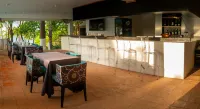 Ocean Properties ApartHotel and Villas - Quầy bar