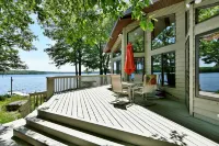 Cheif Lake Lodge 4 Bedroom Home by RedAwning - parking