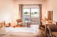 Golfhotel & Restaurant Lindenhof Hotels in der Nähe von Burgfestspiele Bad Vilbel