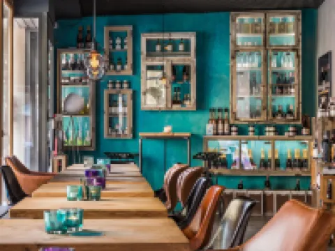 FAHR AWAY • Weinbar & Hotel Hotels in Volkach