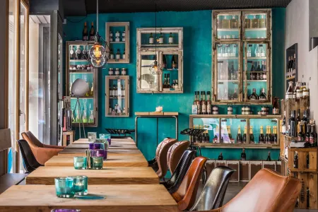 Hotel - Weinbar Fahr Away Отели в г. Випфельд