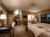 Maddens on Gull Lake Hotels in Cass County